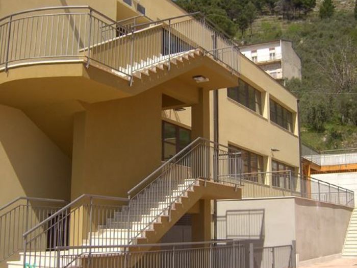 Archisio - Filippo Madonia - Progetto Scuola media a pioppo