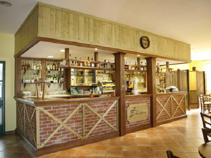 Archisio - Cotto Arredamenti - Progetto Banchi bar celle e vetrine grezze da rivestire