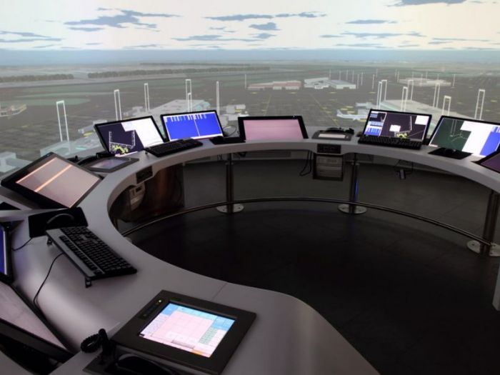 Archisio - Enrico Realacci - Progetto Control tower simulator
