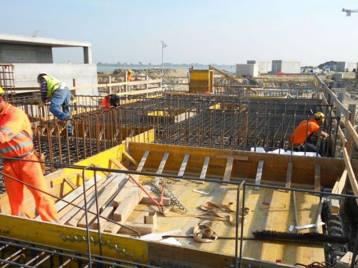 Archisio - Fiorenza Ristrutturazioni - Progetto Opere in cemento armato piatti doccia su misura impiantistica elettrica ed idraulica