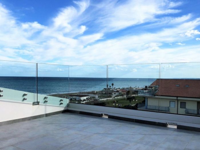 Archisio - Vetreria Kroton - Progetto Porte in vetro