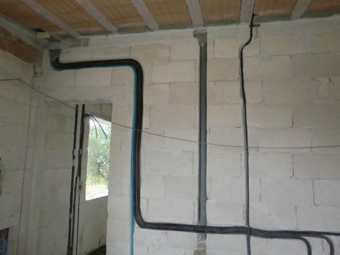 Archisio - Mp Impianti - Progetto Impianti elettrici per gli immobili e quadri per macchinari elettrici