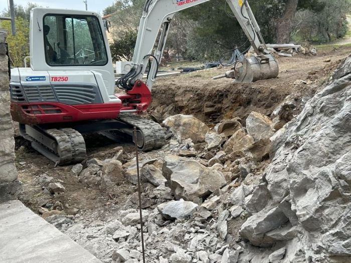 Archisio - Nadine Schmitz - Progetto Leleganza dello sfioro nascosto