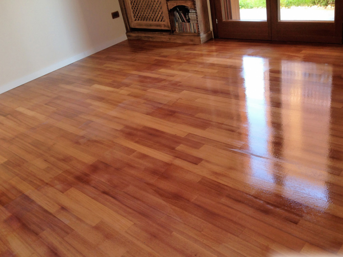 Archisio - Artigiano Costruzioni Generali - Progetto Trattamento rigenerante parquet