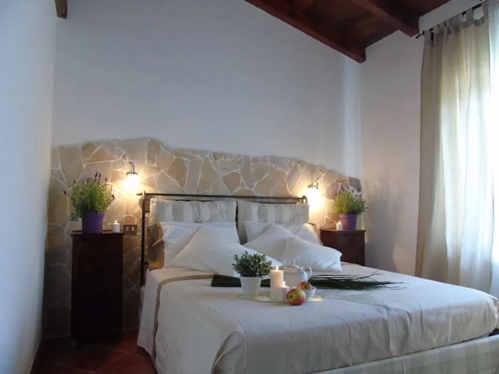 Archisio - Angela Paniccia - Progetto Villa francesca - relooking dependance destinata agli affitti brevi