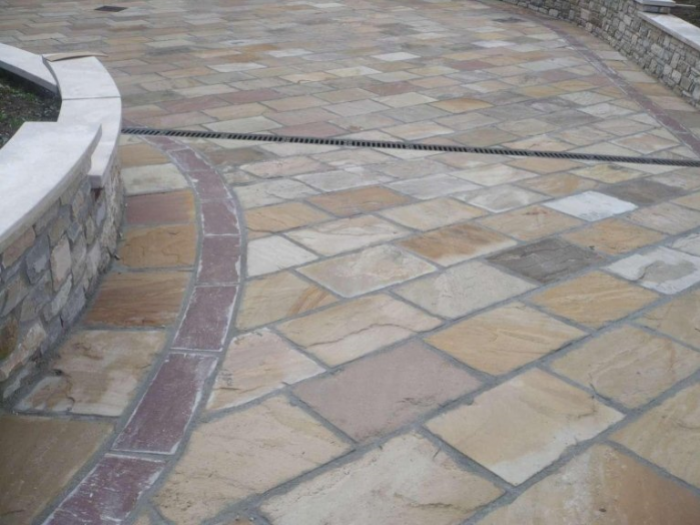 Archisio - Colalillo Marmi - Progetto Cubetti basalto e coreno