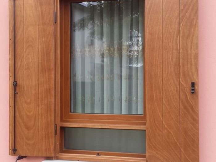 Archisio - Arte Del Legno Di Tomoiaga Nicolae - Progetto Porte e finestre