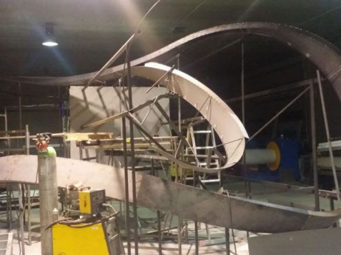 Archisio - Grande Metal Design - Progetto Realizzazione di un nastro architettonico