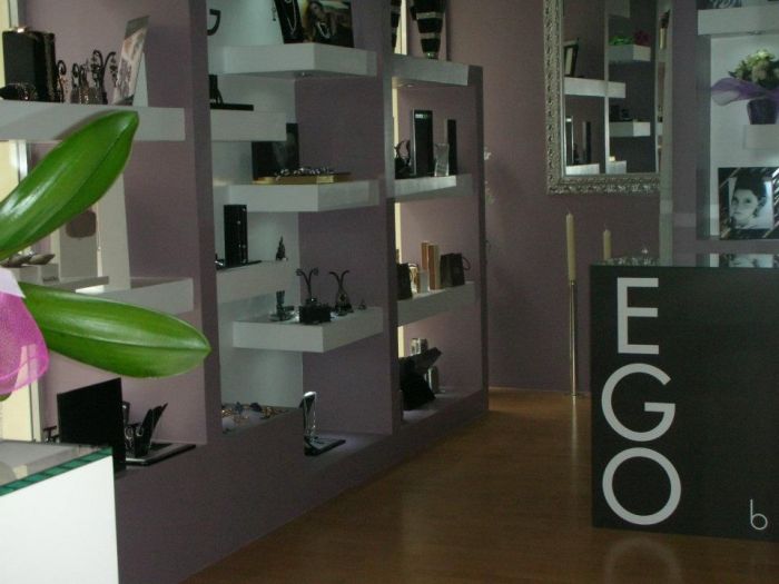 Archisio - Raffaele Cima - Progetto Realizzazione negozio di bigiotteria e watchshop