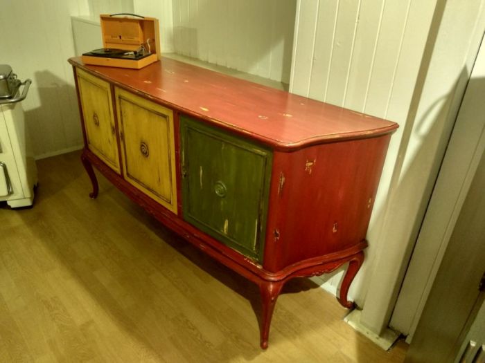 Archisio - Falegnameria E Design Mobili - Produzione In Legno Massiccio - Progetto Realizzazioni uniche fatte su ispirazione o su commissione