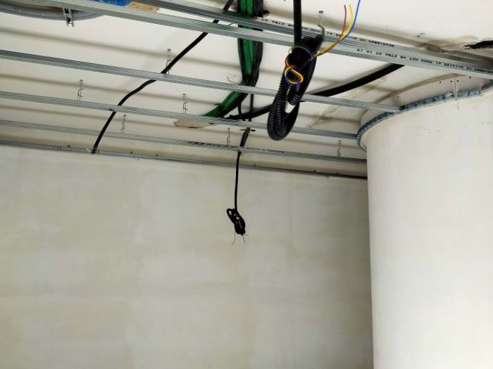 Archisio - Michele Gallo - Progetto Tubazione faretti e strip led sotto al soffitto