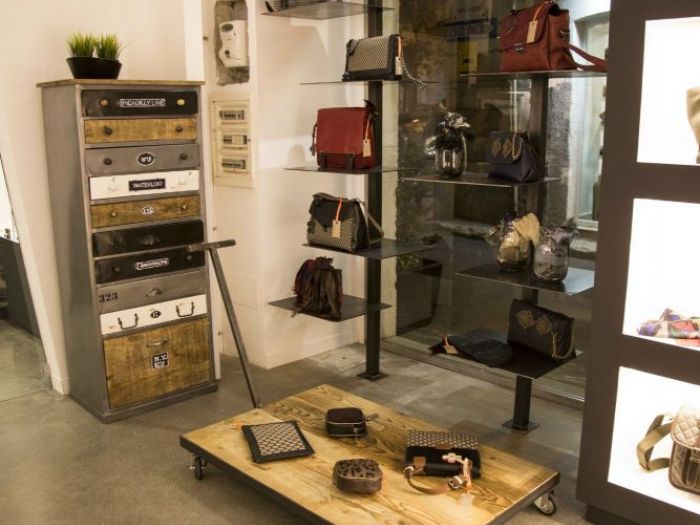 Archisio - Design Project - Progetto Cose -accessory store-