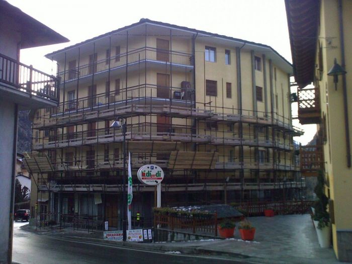 Archisio - Bandiera Carmelo - Progetto Restauro condominio su facciata
