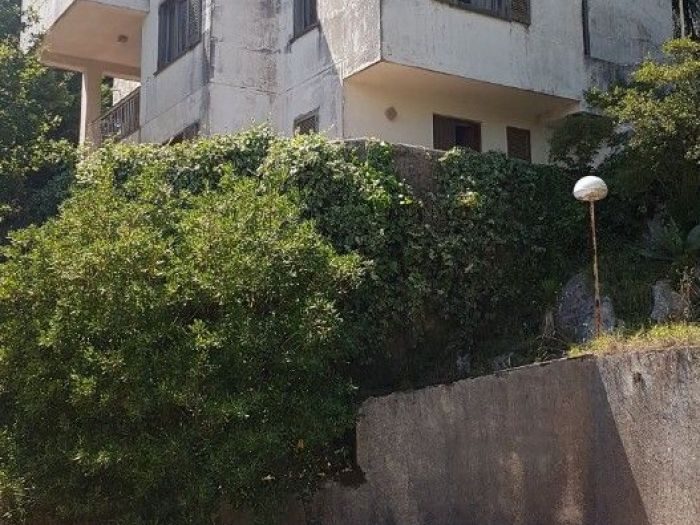 Archisio - Flavio Di Fiore - Progetto Trasformazione di due ville del 1974 in case vacanza