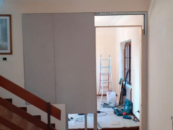 Archisio - Mani Srl Ristrutturazini - Progetto Parete in cartongesso per aggiungere una stanza presso un appartamento in roma zona axa