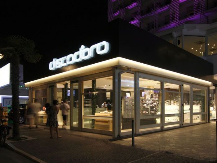 Archisio - Monica Lepri - Progetto Spazi commerciali