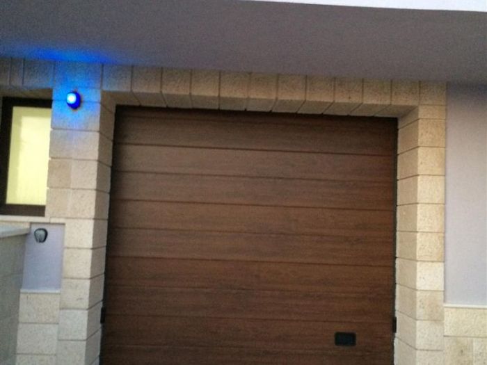 Archisio - Serramenti Puglisi srl - Progetto Porte basculanti e porte sezionali