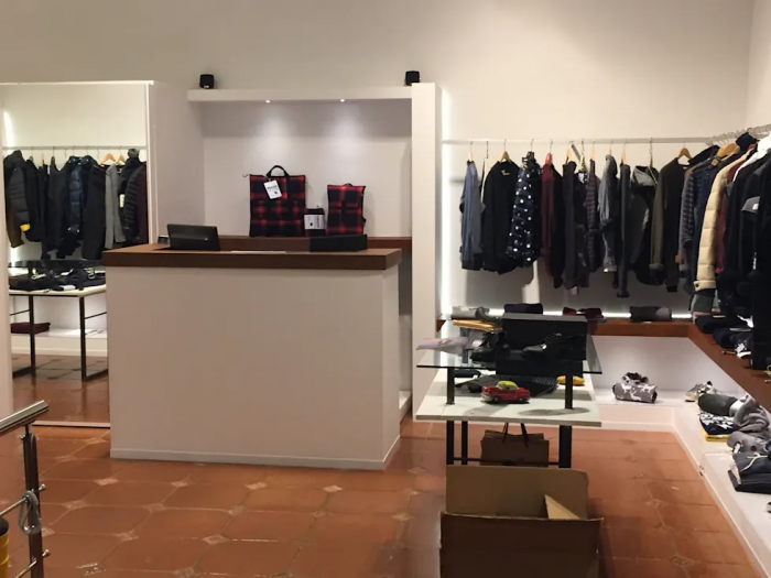 Archisio - Giuseppe Strippoli - Progetto Capurso boutique