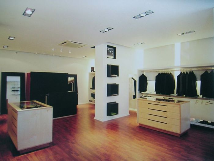 Archisio - Marco Mazzella - Progetto Interni negozio rg