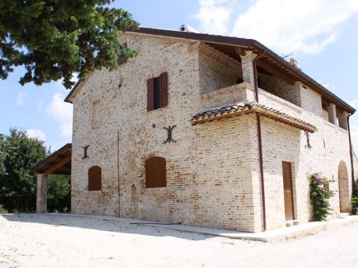 Archisio - Studio Scaramucci - Progetto Casale appignano 2005-2007