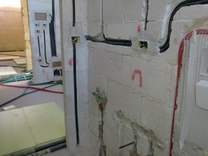 Archisio - Mp Impianti - Progetto Impianti elettrici per gli immobili e quadri per macchinari elettrici