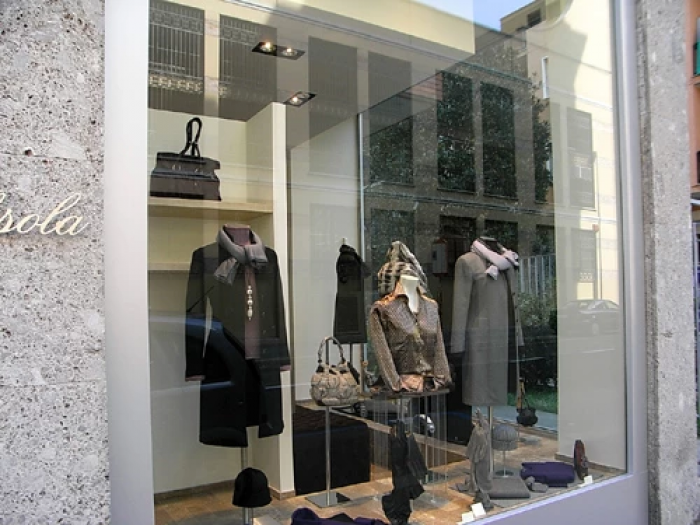 Archisio - Studio Patetta - Progetto Negozio di abbigliamento asola