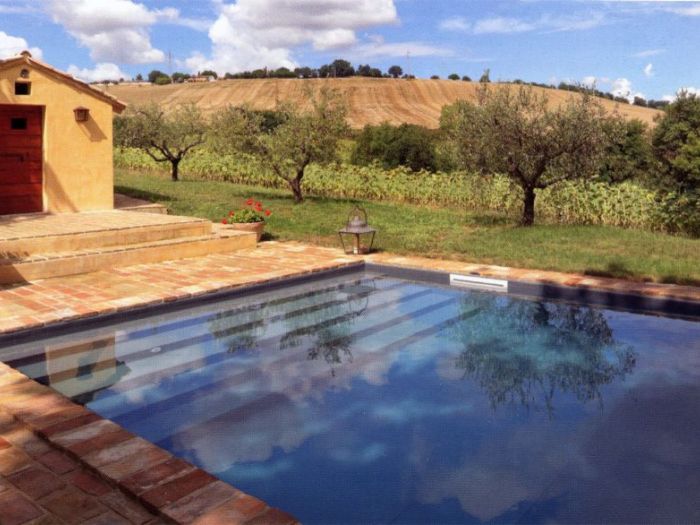 Archisio - Poolstech srl - Progetto Scale per piscine vendita e montaggi