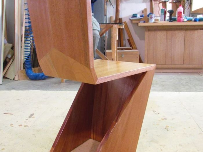 Archisio - Onda Arredamenti - Progetto Tavolini sedie mensole armadi arredo casa e rivestimento in legno per yacht