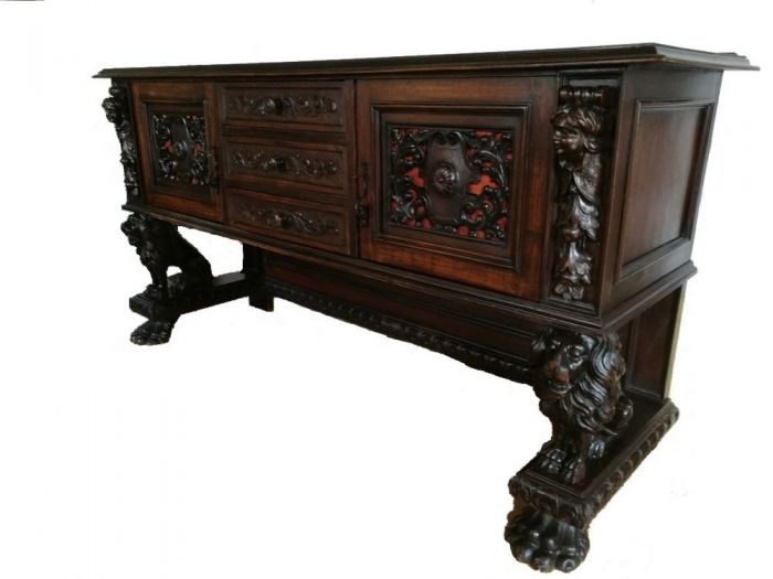 Archisio - Cmb Cattaneo Bruno Mobili - Progetto Credenza noce intagliata rinascimento con stemmi leoni