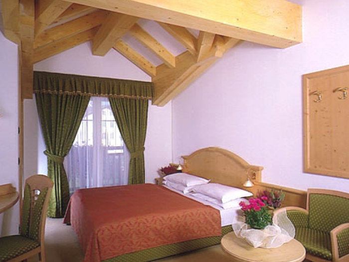 Archisio - Premiate Falegnamerie Sutrio - Progetto Hotel suites