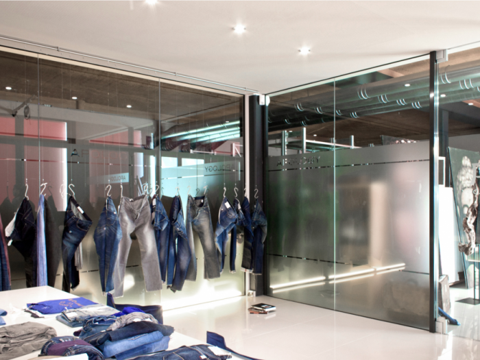 Archisio - Studioarchitettura srl - Progetto Showroom apology