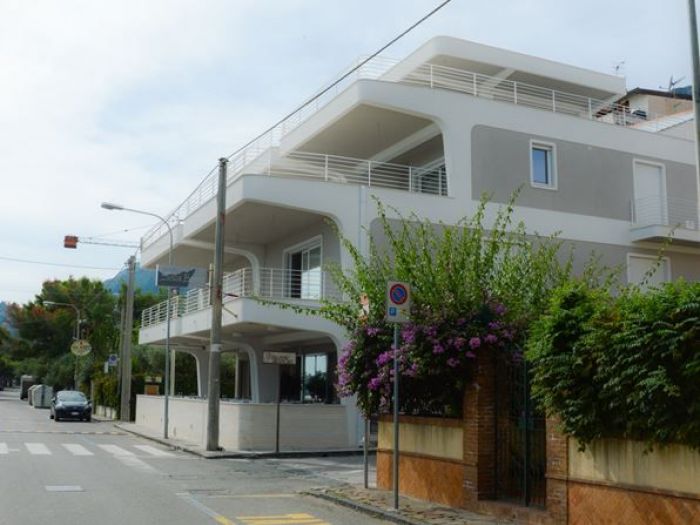 Archisio - Stefano Costantino - Progetto Come su una nave da crociera