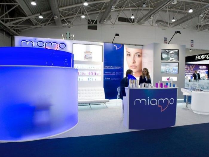 Archisio - X Studio - Progetto Stand miamocosmofarma - roma 2014