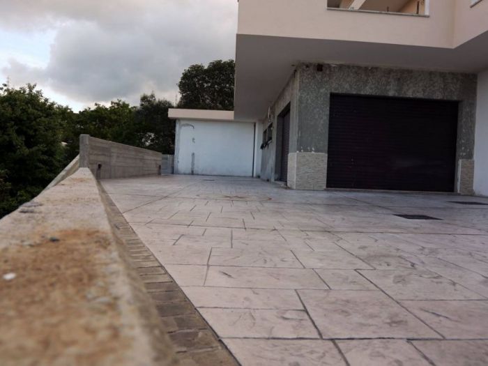 Archisio - Cfc Costruzioni - Progetto Pavimentazione esterna per laccesso ai garage