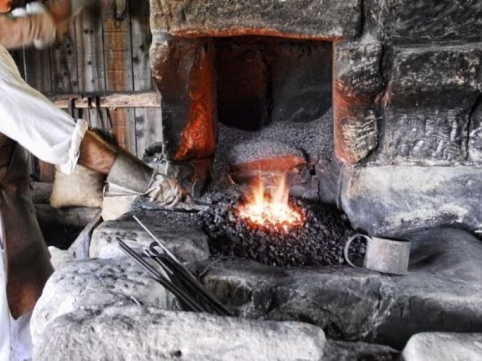 Archisio - Fabbro Officina Martini Di Mancino Rocco - Progetto Esperto nella lavorazione e riparazione di oggetti in ferro e serramenti