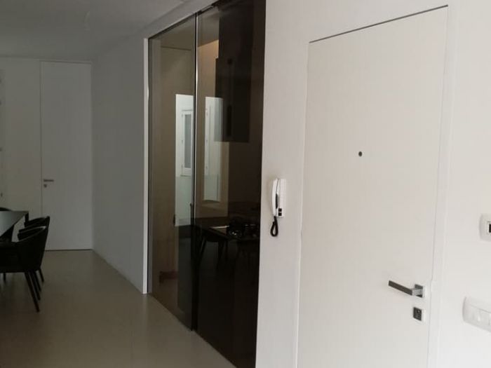 Archisio - Vetreria Flower Glass - Progetto Porte ed ante