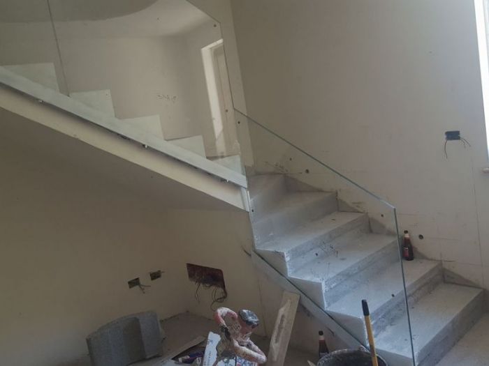 Archisio - Tortoglass - Progetto Vetri doccie e ringhiere di vetro