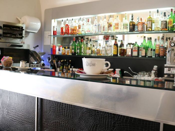 Archisio - Federico Pirarba - Progetto Arredo bar