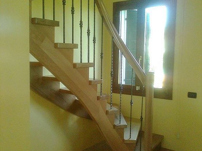 Archisio - Falegnameria Decrestina Pierluigi - Progetto Scala in noce