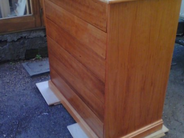 Archisio - Arte Del Legno 86 Snc - Progetto Cassettiera in legno listellare di ciliegio