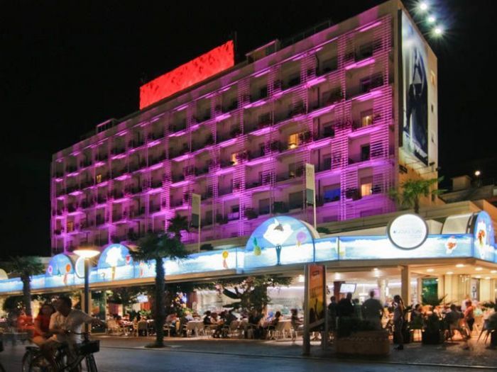 Archisio - Monica Lepri - Progetto Hotel commodore - hotel giulietta - hotel globus - hotel mediterraneo - hotel atlantic - hotel san marco
