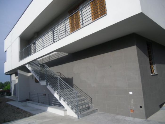 Archisio - Bet Di Buhazi Eugen Tudor - Progetto Recinzioni cancelli porta protezione caldaia