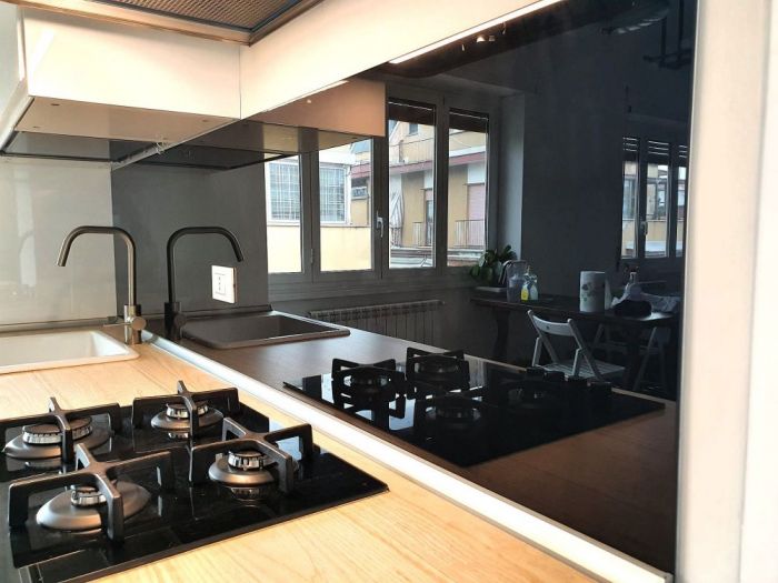 Archisio - Mp Glass - Progetto Specchi e vetro darredo su misura