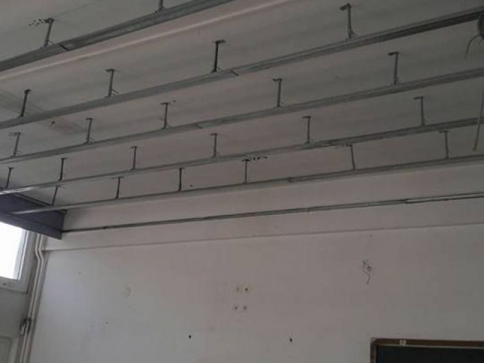 Archisio - Michele Paolin - Progetto Messa in sicurezza aule e un bagno con sistema antisfondellamento in cartongesso