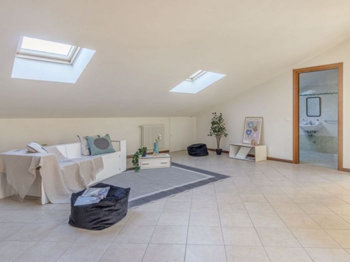 Archisio - Eukalipto Studio - Progetto Home staging completo servizio fotografico e foto drone su duplex vuoto