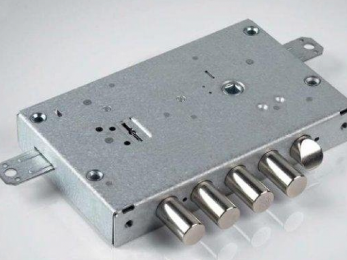 Archisio - Ferramenta Effe Emme - Progetto Ferramenta effe emme