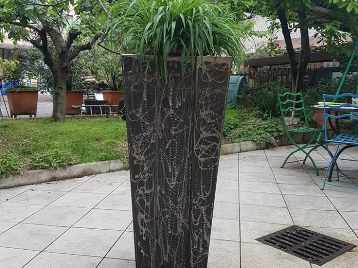 Archisio - Pagani Srl - Progetto Vasi di metallo