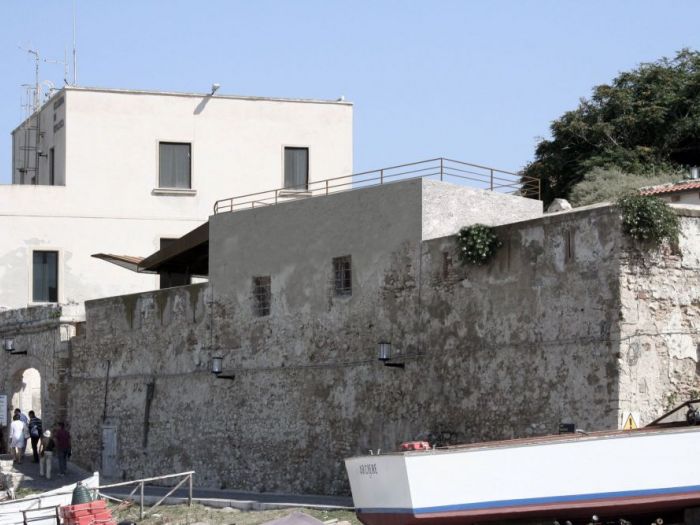 Archisio - Rdstudioarchitettura - Daniele Russo - Progetto Progetto per una pensilina in ferro corten - flying