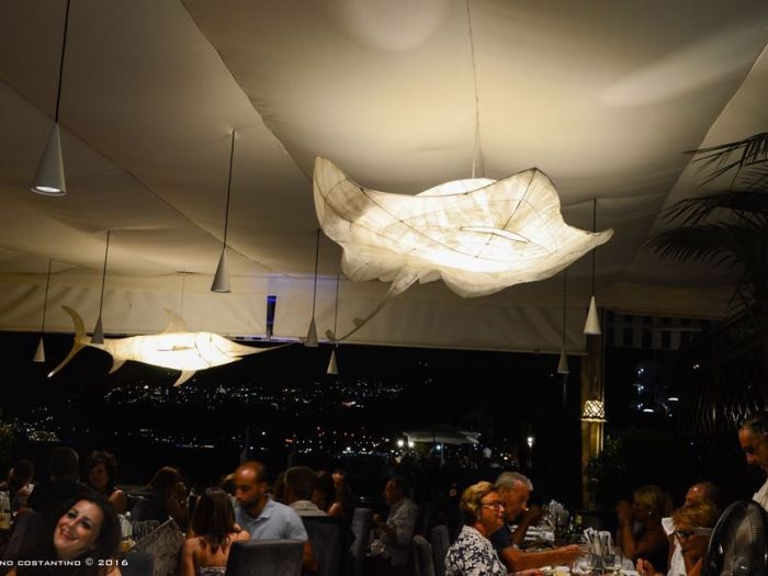 Archisio - Stefano Costantino - Progetto Acquario luminoso allinterno di un ristorante