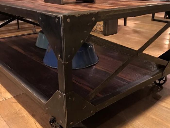 Archisio - Scenography - Progetto Tavoli e tavolini